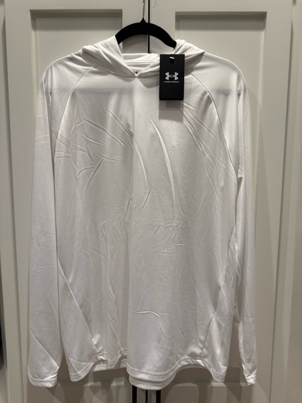 NWT Under Armour Hooded Light Weight Long Sleeve